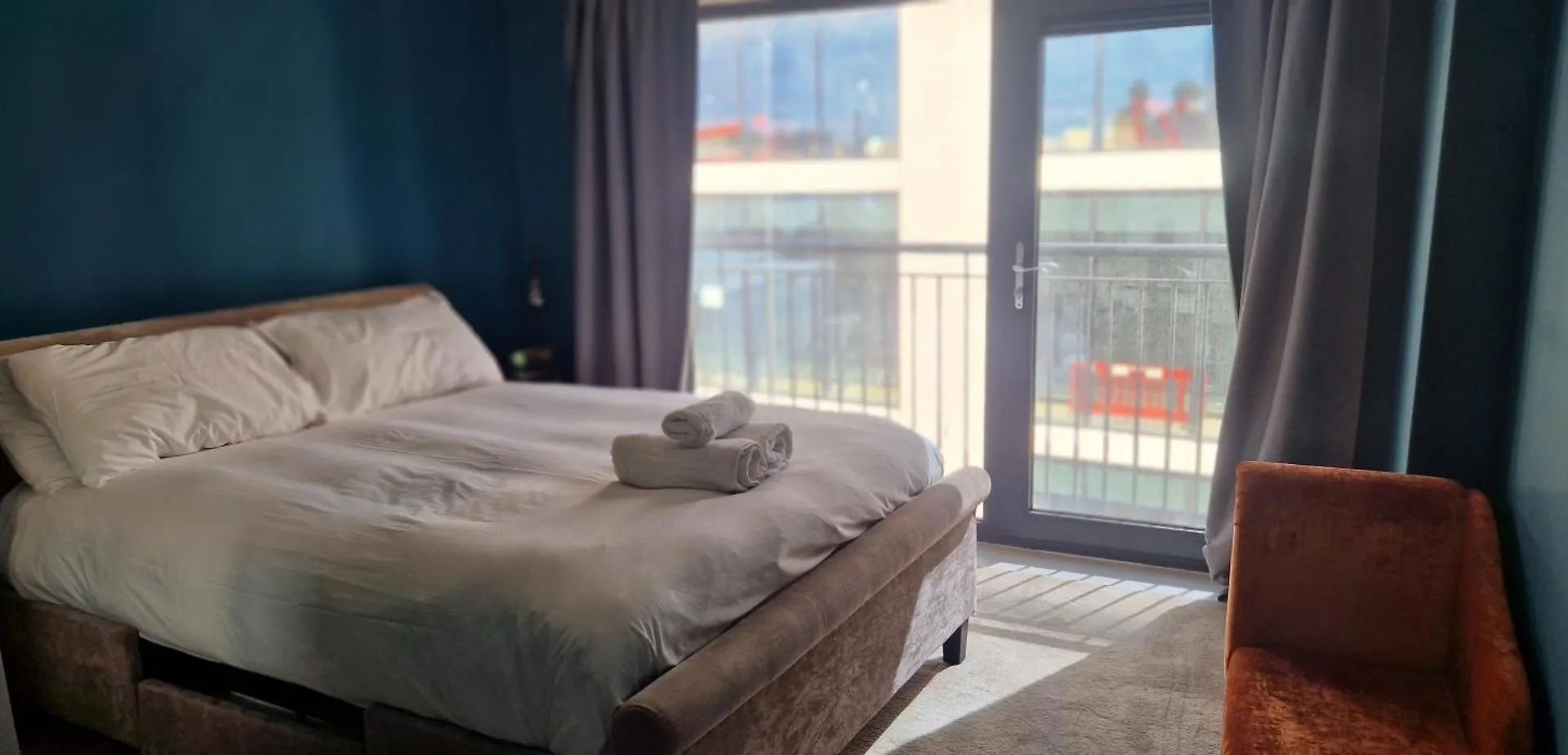 Spacious City Centre Apartment 더블린 0*,