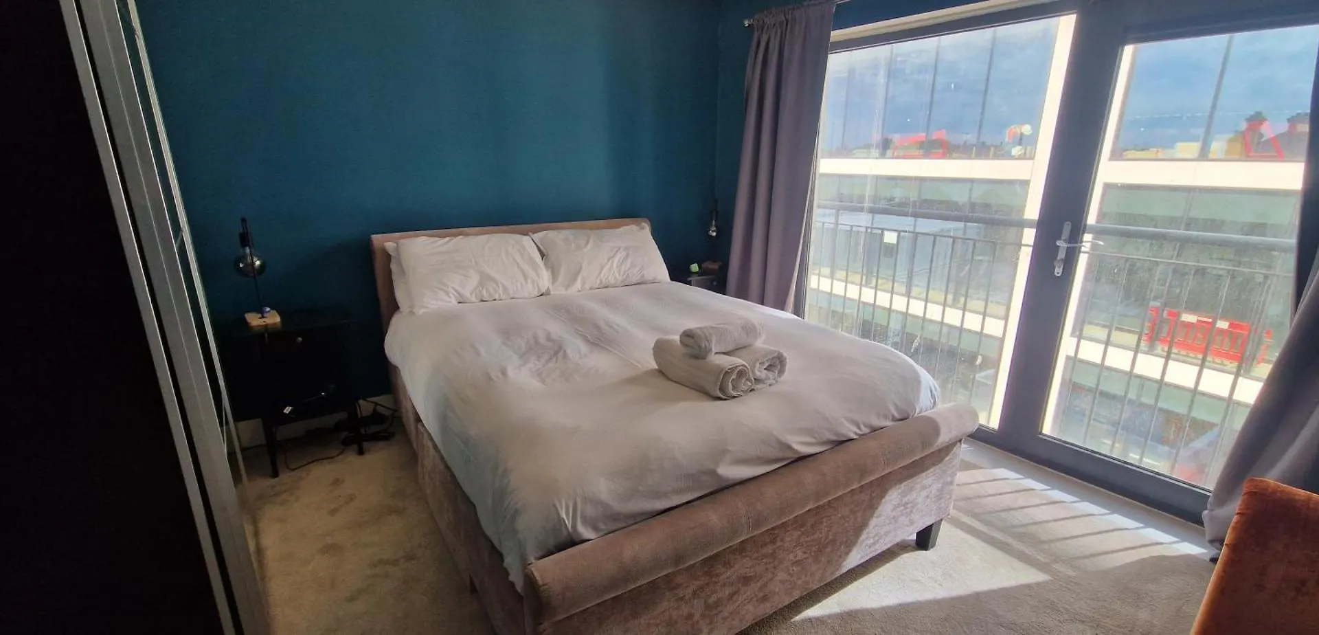 Spacious City Centre Apartment 더블린